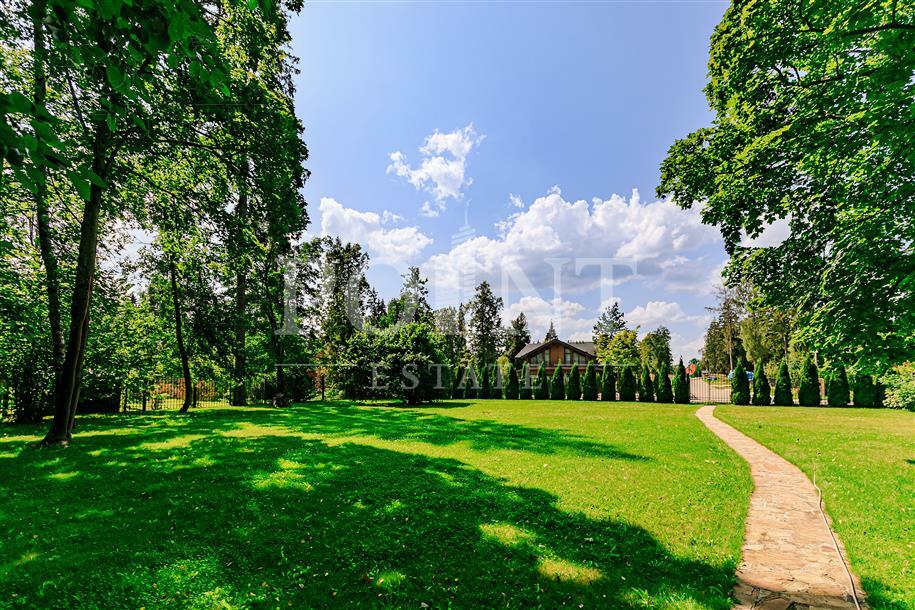 2-этажный коттедж 250 м² с отделкой