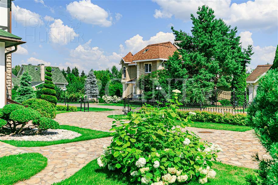 2-этажный коттедж 250 м² с отделкой