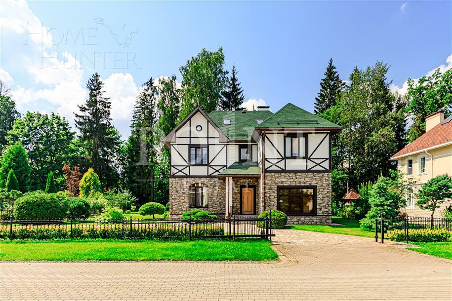 2-этажный коттедж 250 м² с отделкой