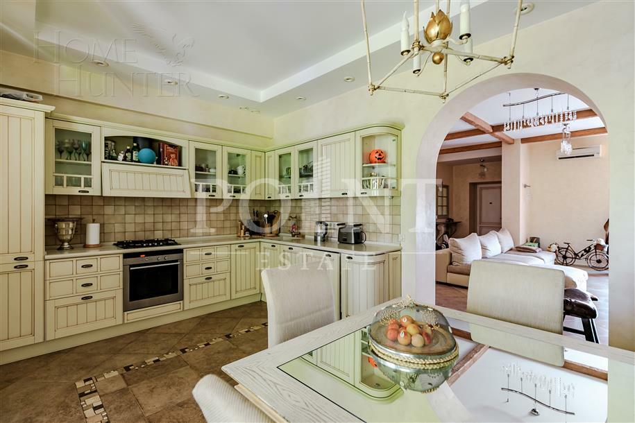 2-этажный коттедж 250 м² с отделкой