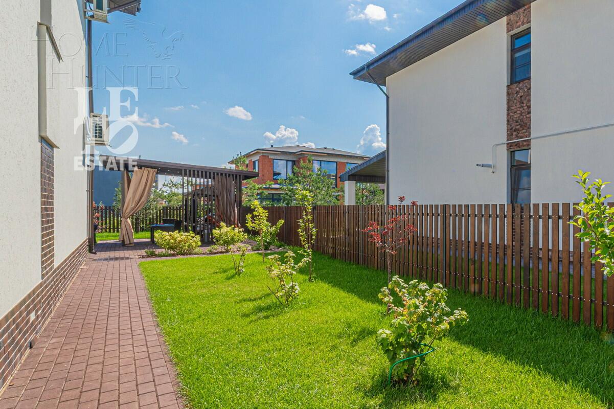 2-этажный коттедж 241 м² с отделкой