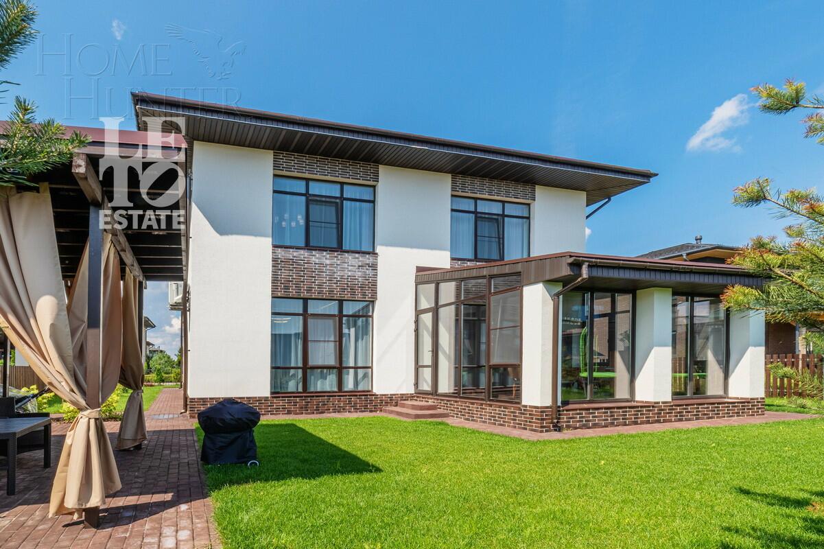 2-этажный коттедж 241 м² с отделкой