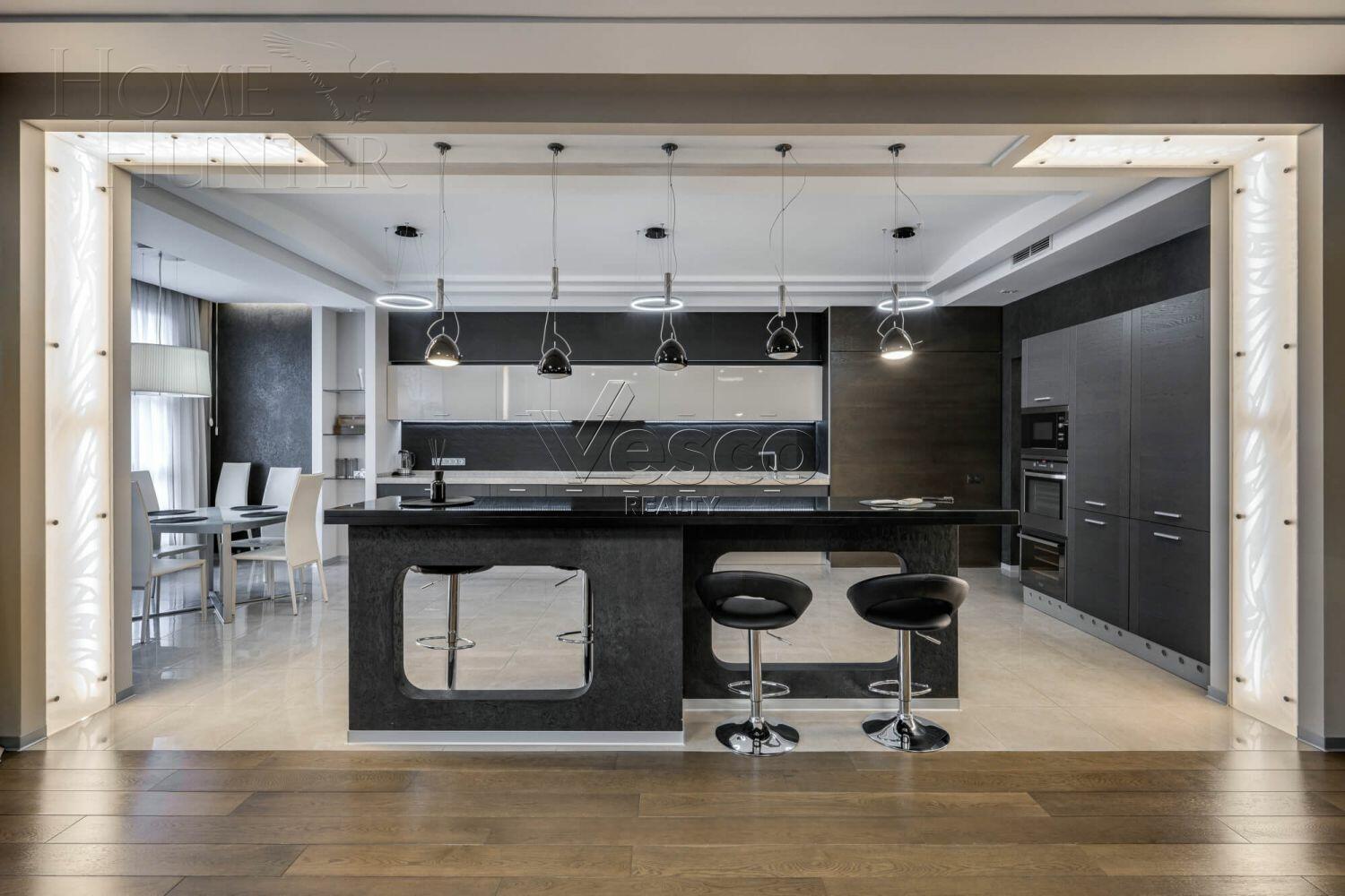 3-КОМН. КВАРТИРА С ОТДЕЛКОЙ 220 М² НА 4 ЭТАЖЕ