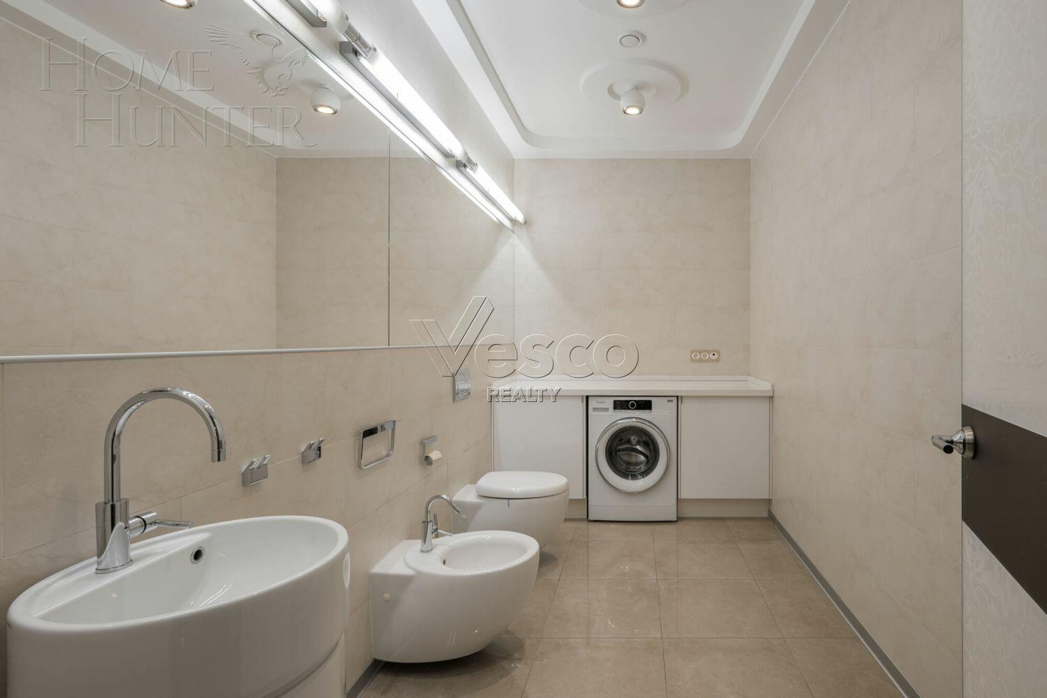 3-КОМН. КВАРТИРА С ОТДЕЛКОЙ 220 М² НА 4 ЭТАЖЕ