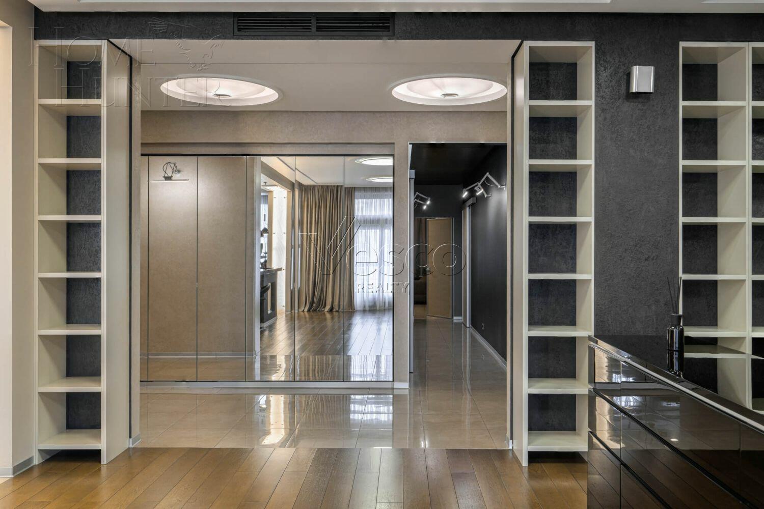 3-КОМН. КВАРТИРА С ОТДЕЛКОЙ 220 М² НА 4 ЭТАЖЕ