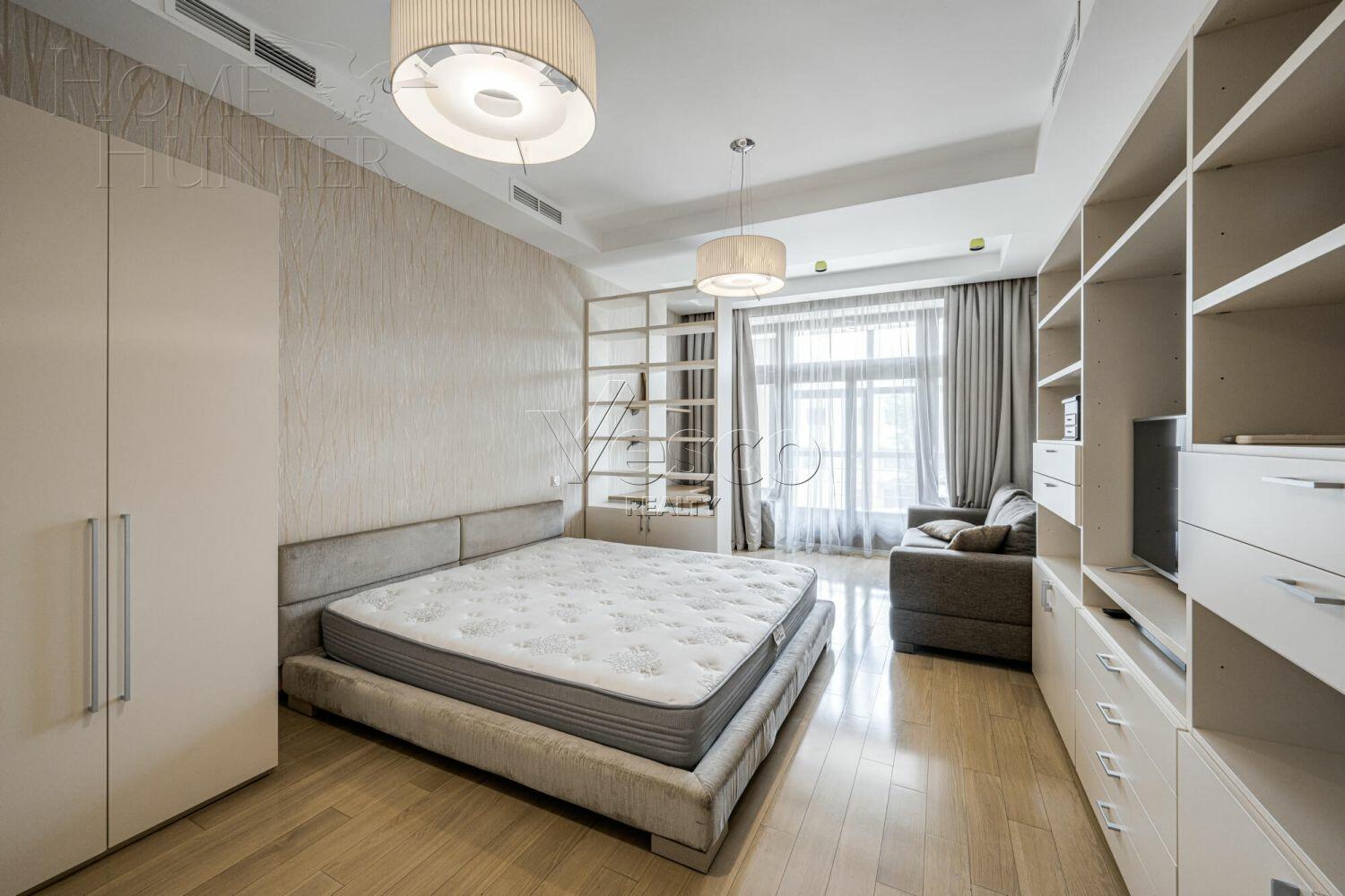 3-КОМН. КВАРТИРА С ОТДЕЛКОЙ 220 М² НА 4 ЭТАЖЕ