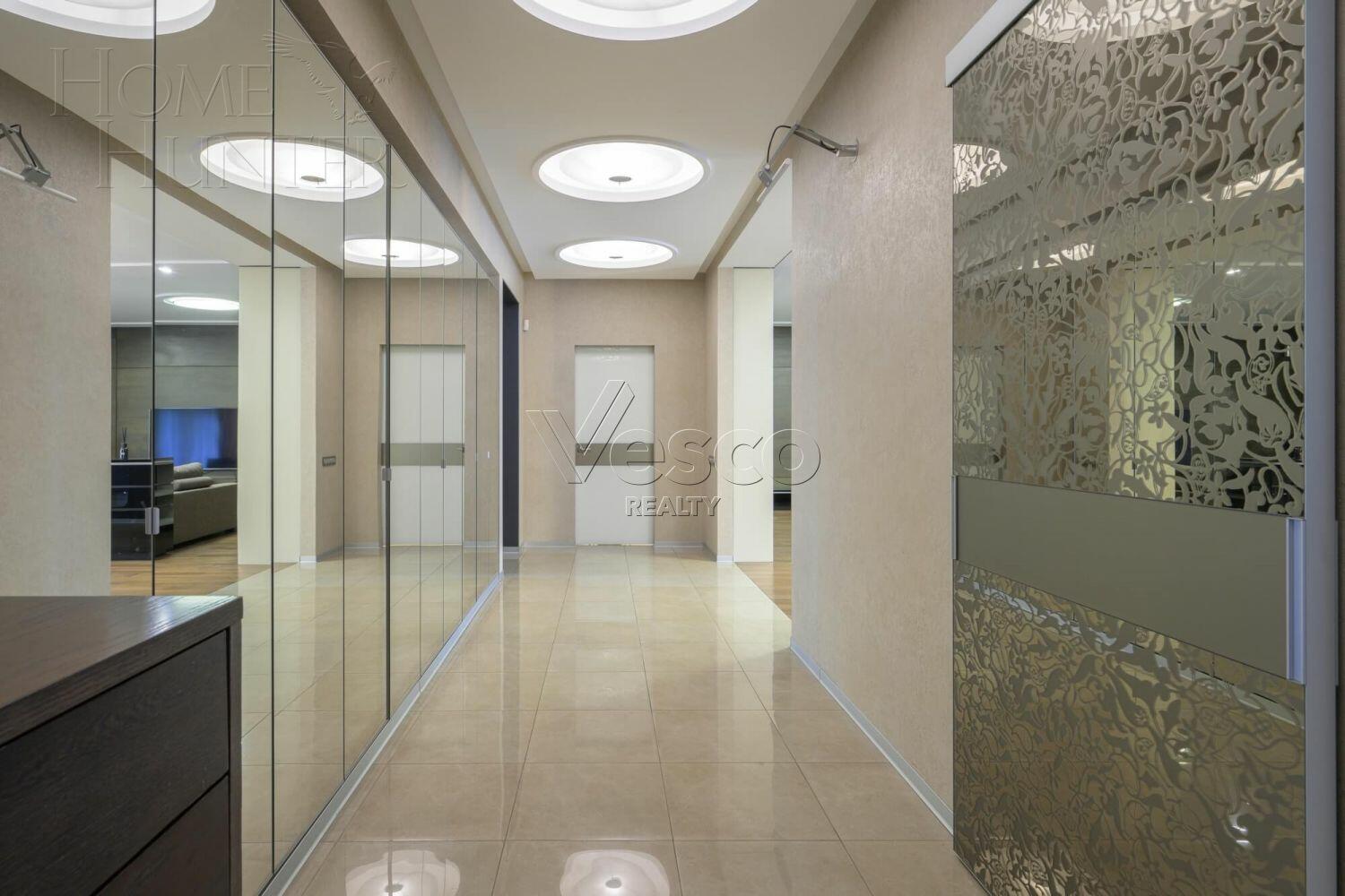 3-КОМН. КВАРТИРА С ОТДЕЛКОЙ 220 М² НА 4 ЭТАЖЕ