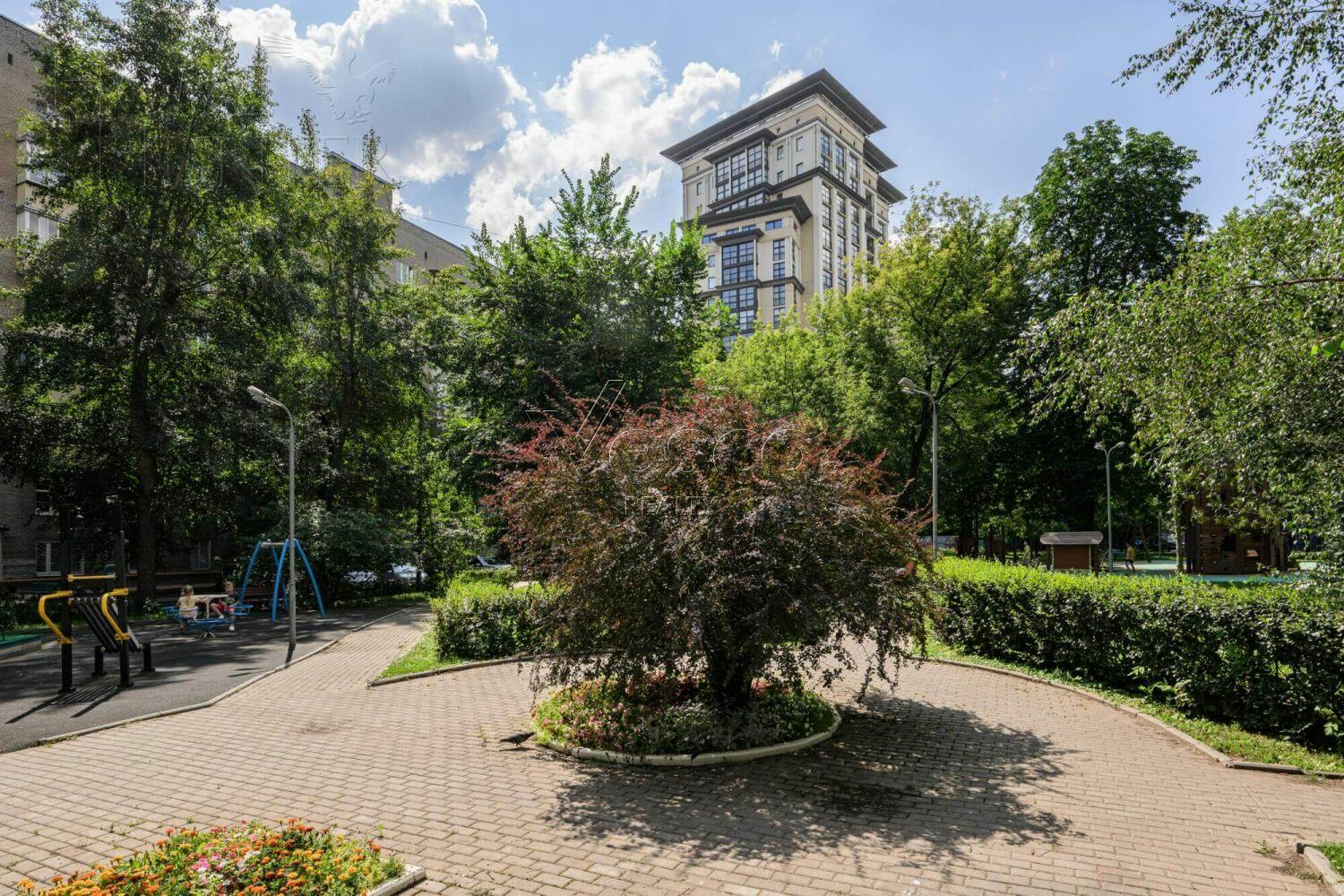 3-КОМН. КВАРТИРА С ОТДЕЛКОЙ 220 М² НА 4 ЭТАЖЕ