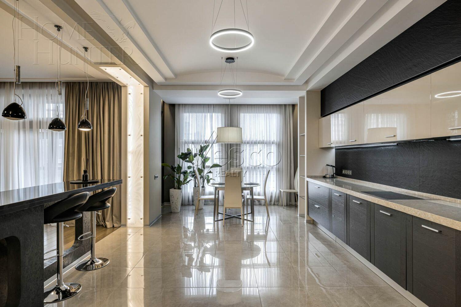 3-КОМН. КВАРТИРА С ОТДЕЛКОЙ 220 М² НА 4 ЭТАЖЕ