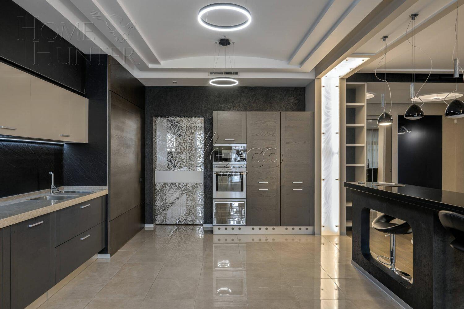 3-КОМН. КВАРТИРА С ОТДЕЛКОЙ 220 М² НА 4 ЭТАЖЕ