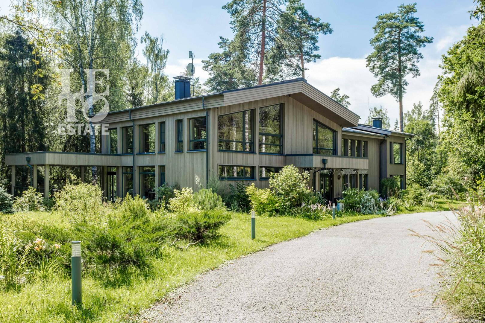 2-этажный коттедж 426 м² с отделкой