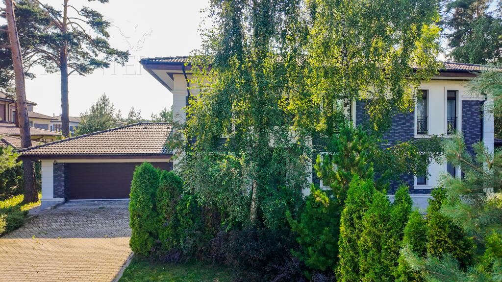 2-этажный коттедж 420 м² с отделкой