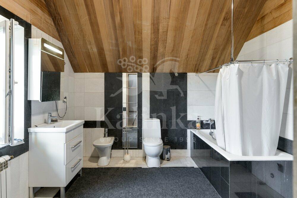 2-этажный коттедж 235 м² с отделкой