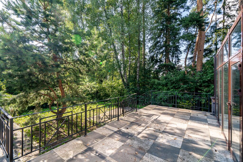 2-этажный коттедж 420 м² с отделкой
