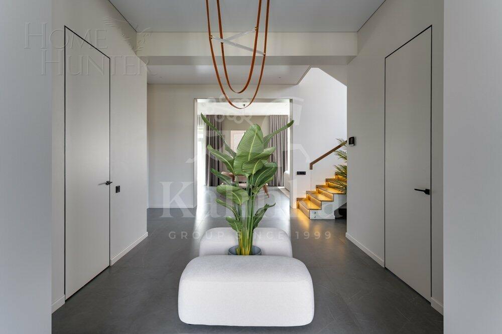 2-этажный коттедж 320 м² с отделкой