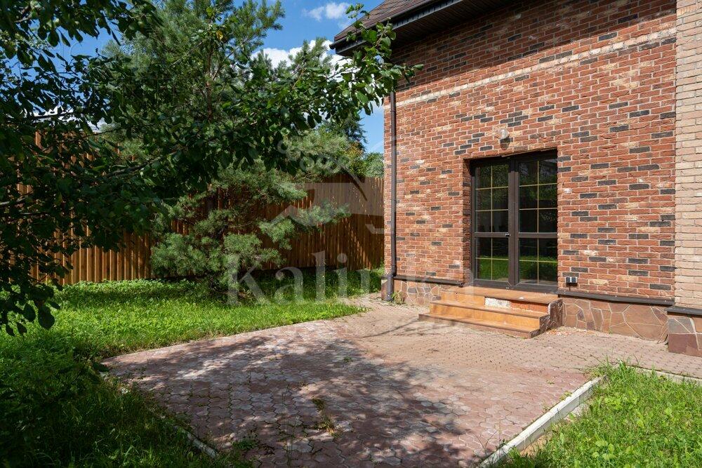 2-этажный коттедж 235 м² с отделкой