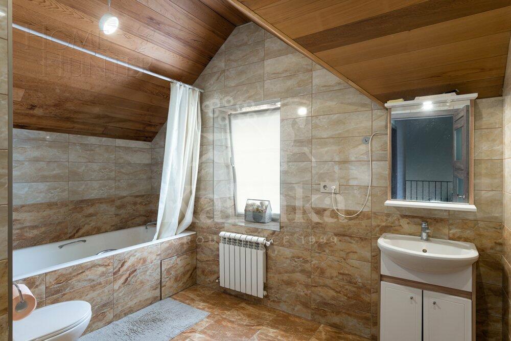 2-этажный коттедж 235 м² с отделкой