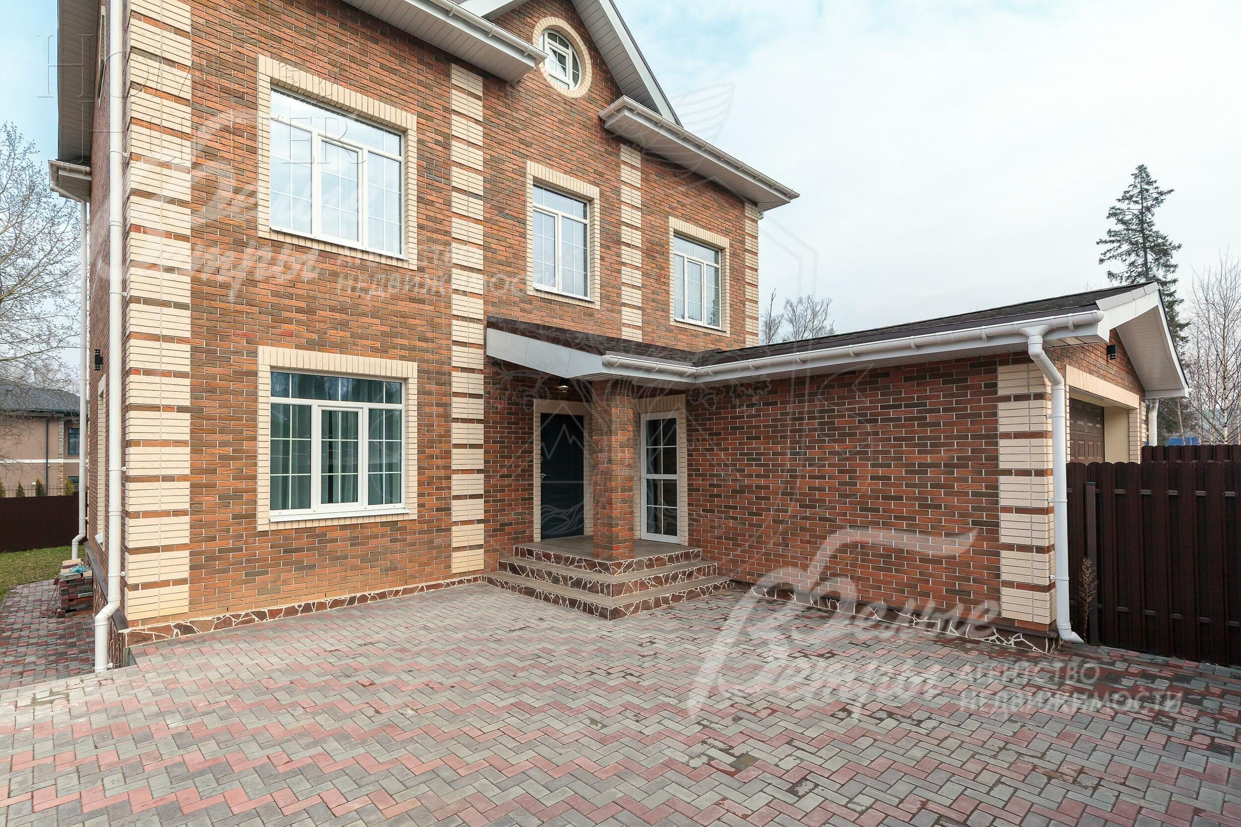 2-этажный коттедж 270 м² с отделкой