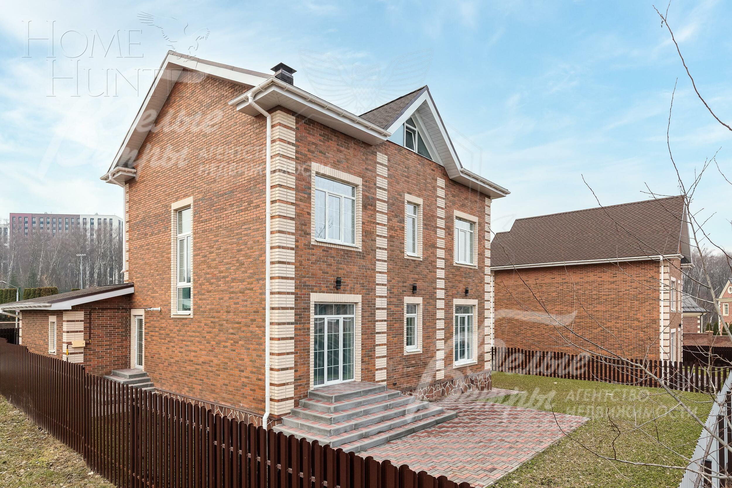 2-этажный коттедж 270 м² с отделкой