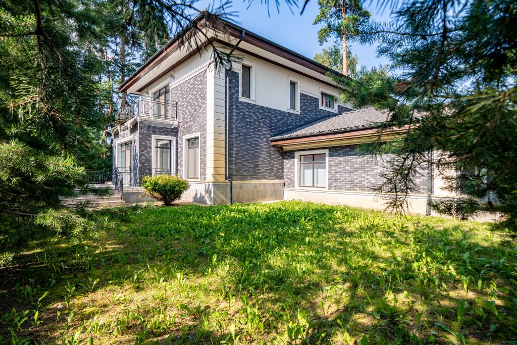 2-этажный коттедж 420 м² с отделкой