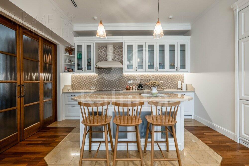 3-КОМН. КВАРТИРА С ОТДЕЛКОЙ 177.9 М² НА 4 ЭТАЖЕ