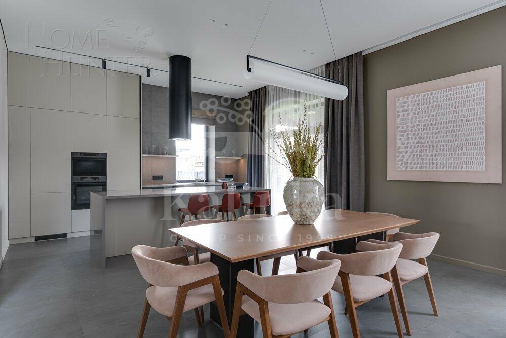 2-этажный коттедж 320 м² с отделкой