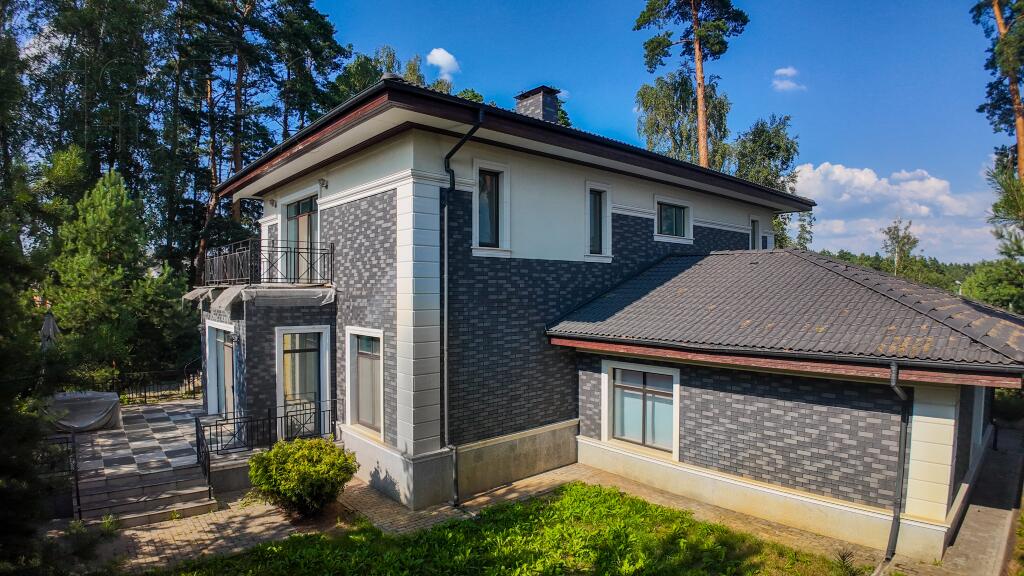 2-этажный коттедж 420 м² с отделкой
