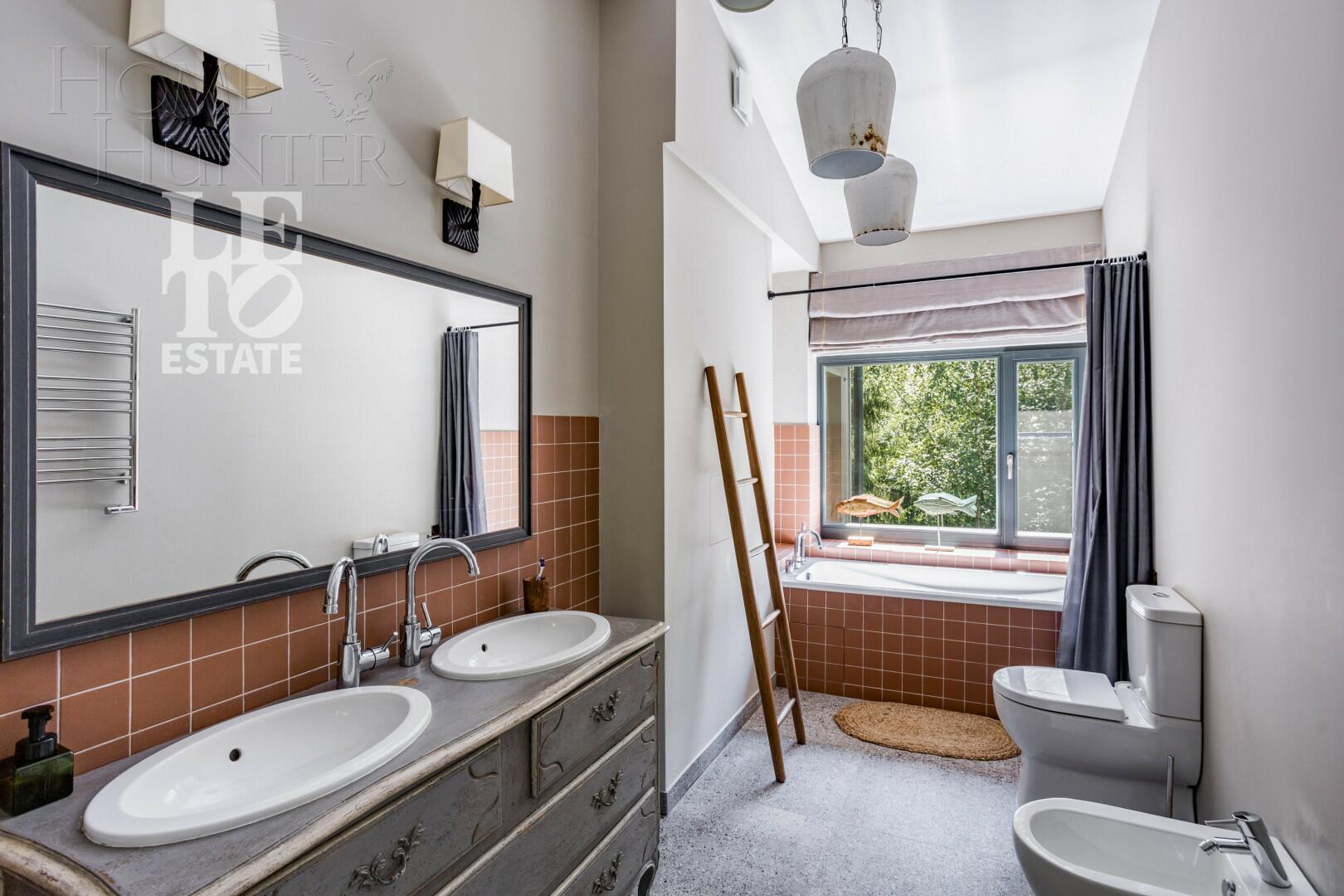 2-этажный коттедж 426 м² с отделкой