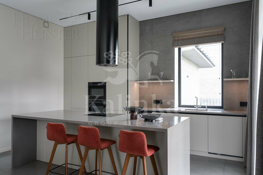 2-этажный коттедж 320 м² с отделкой