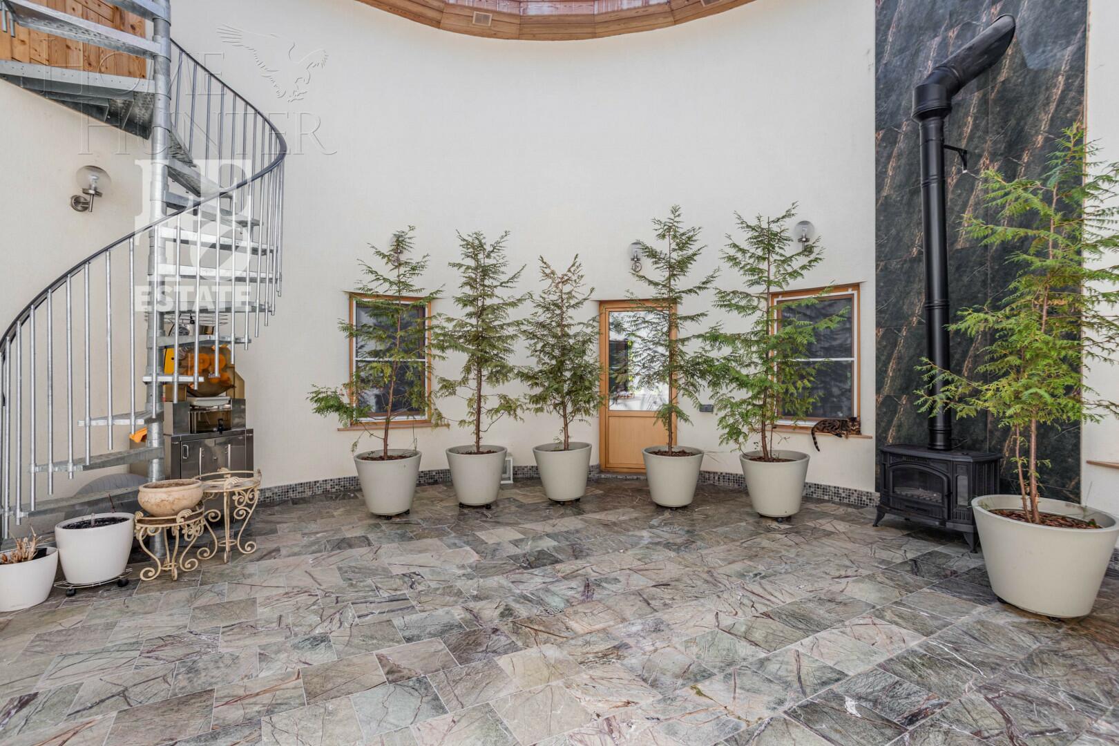 1-этажный коттедж 340 м² с отделкой