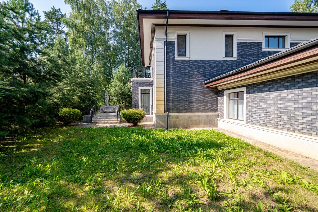 2-этажный коттедж 420 м² с отделкой