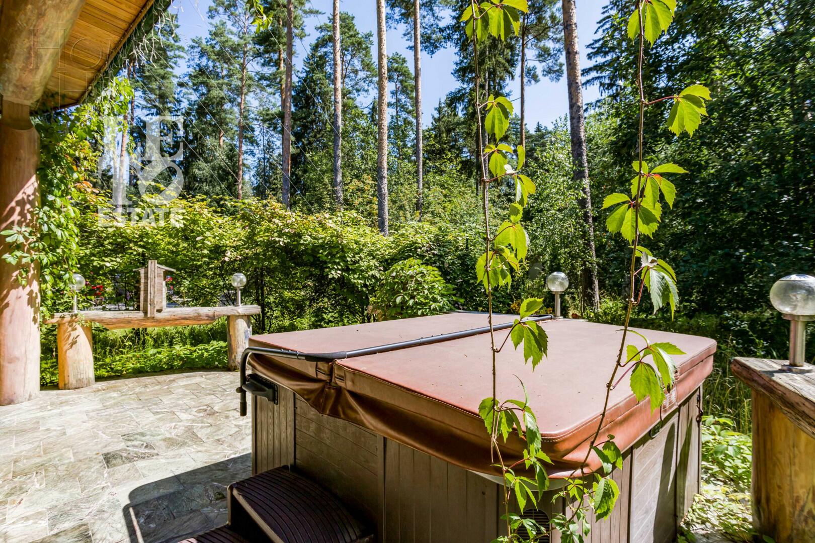 1-этажный коттедж 340 м² с отделкой