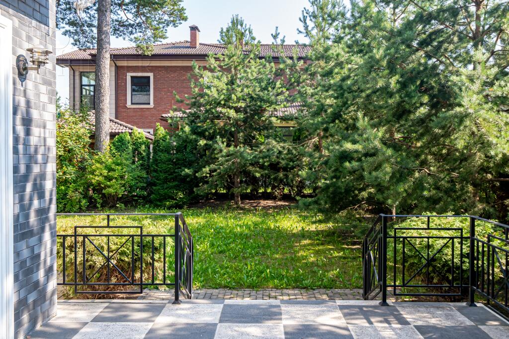 2-этажный коттедж 420 м² с отделкой