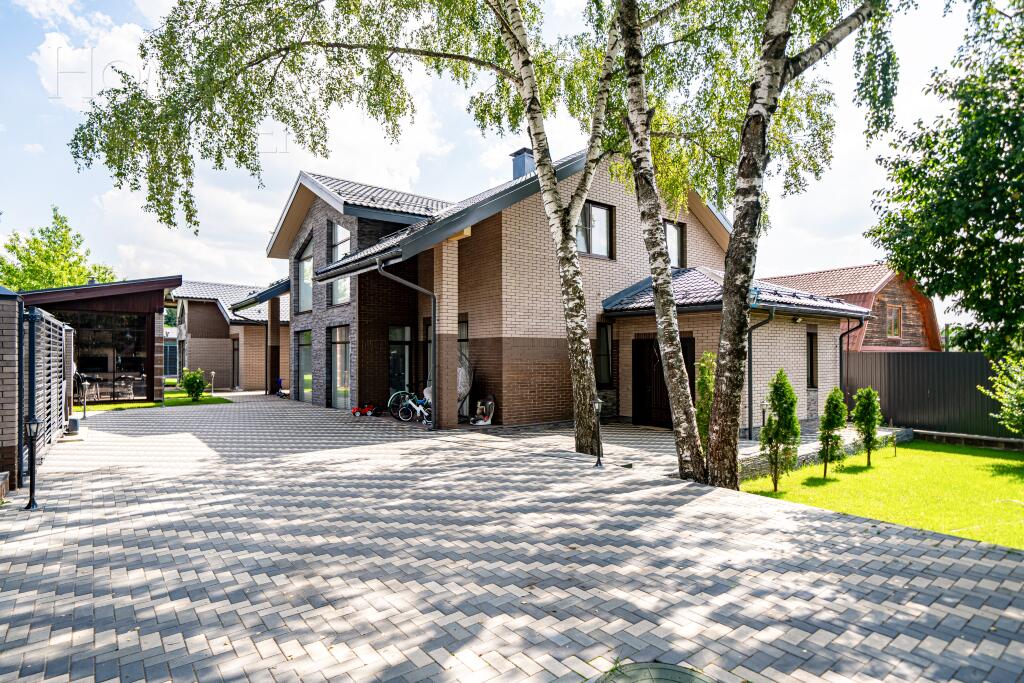 2-этажный коттедж 350 м² с отделкой