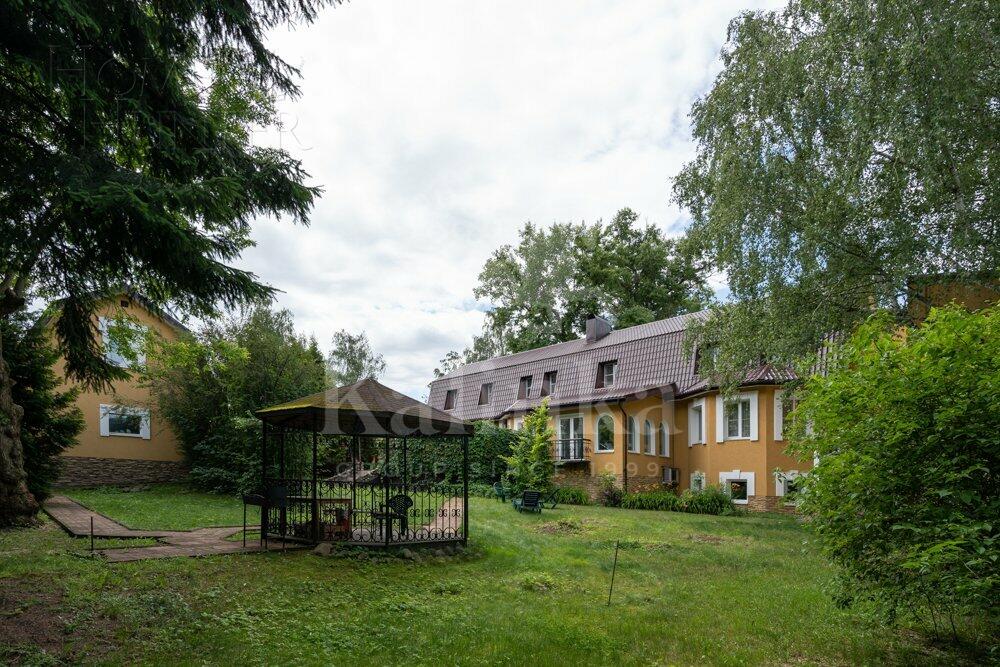 2-этажный коттедж 670 м² с отделкой