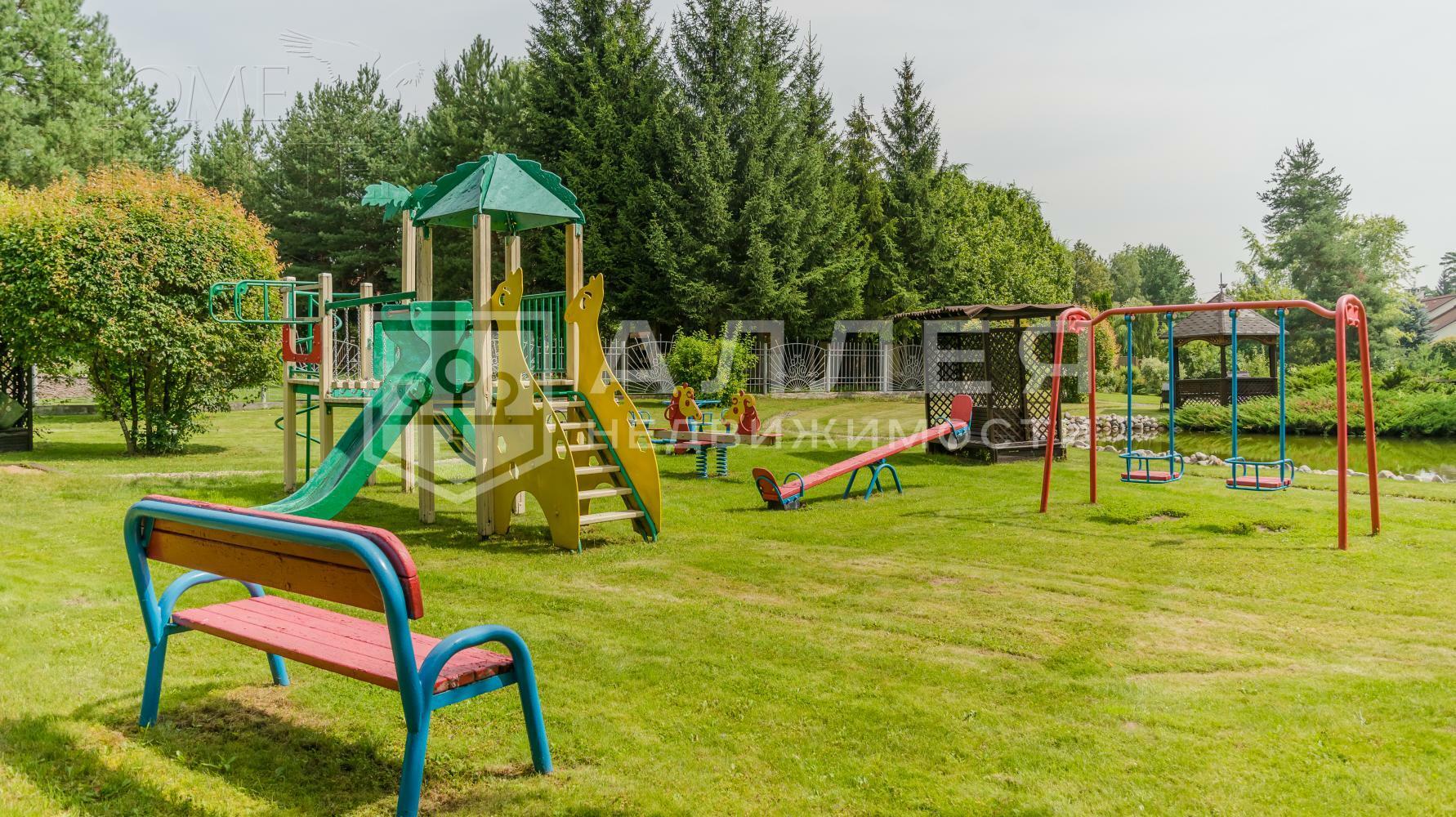 2-этажный коттедж 400 м² с отделкой