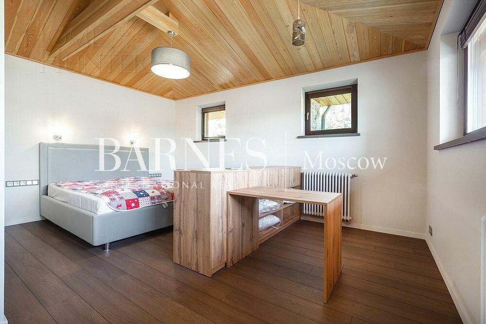 2-этажный коттедж 590 м² с отделкой