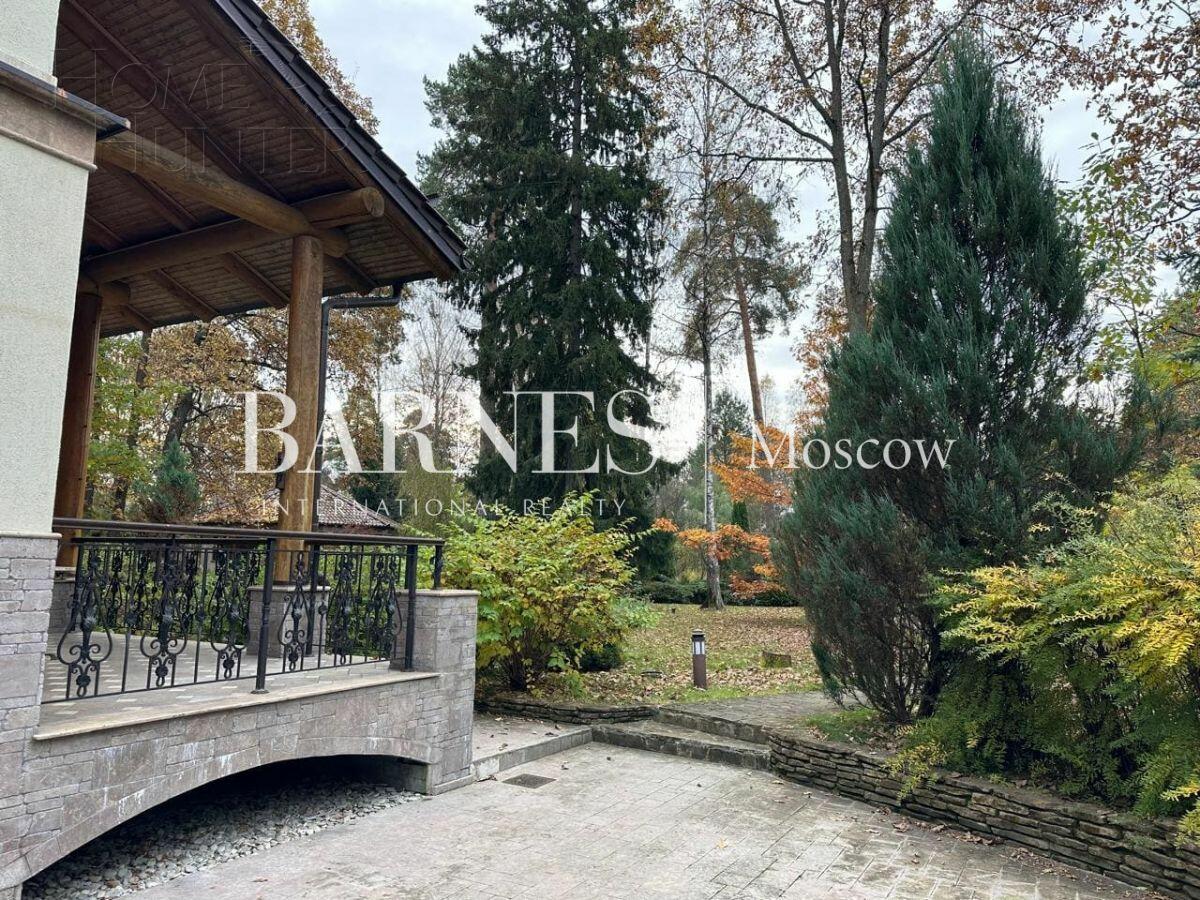 2-этажный коттедж 290 м² с отделкой