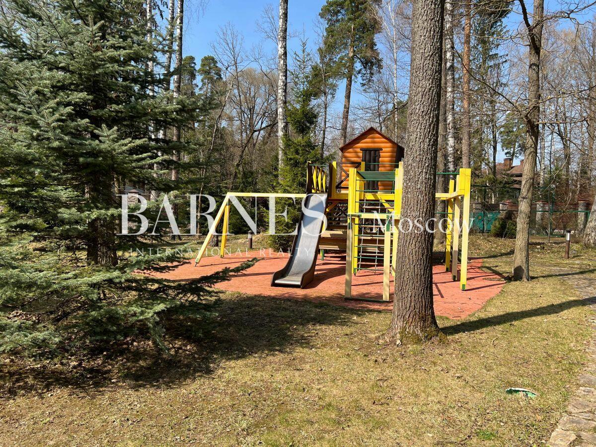 2-этажный коттедж 290 м² с отделкой