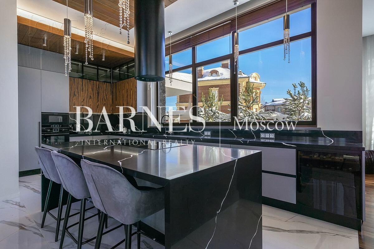 2-этажный коттедж 590 м² с отделкой