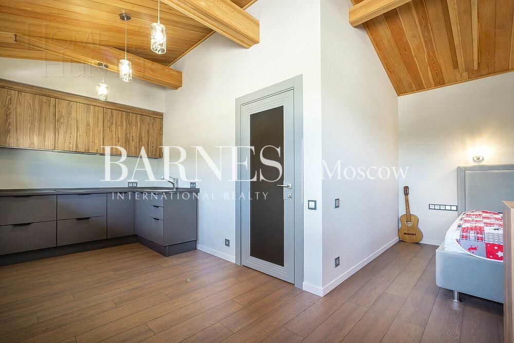 2-этажный коттедж 590 м² с отделкой