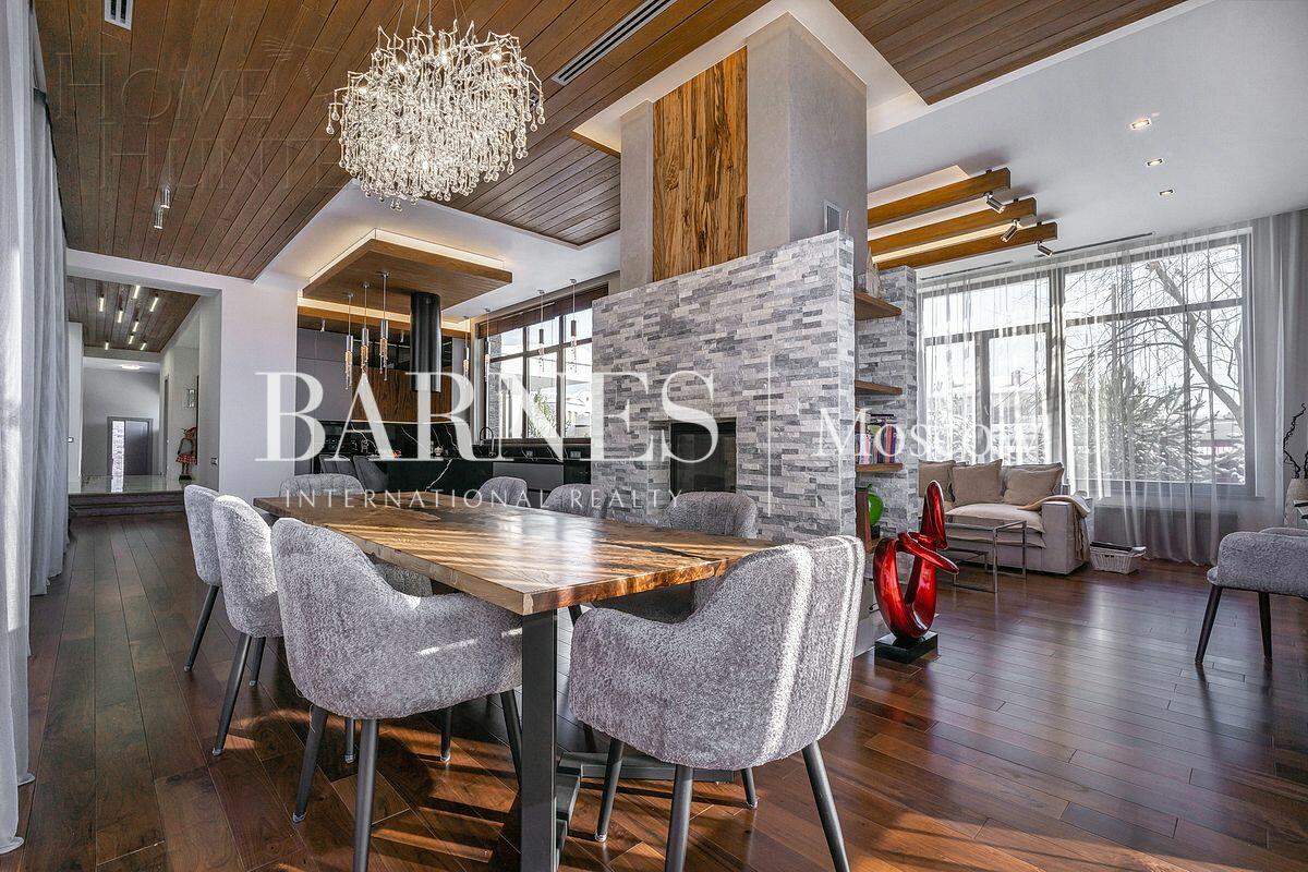 2-этажный коттедж 590 м² с отделкой