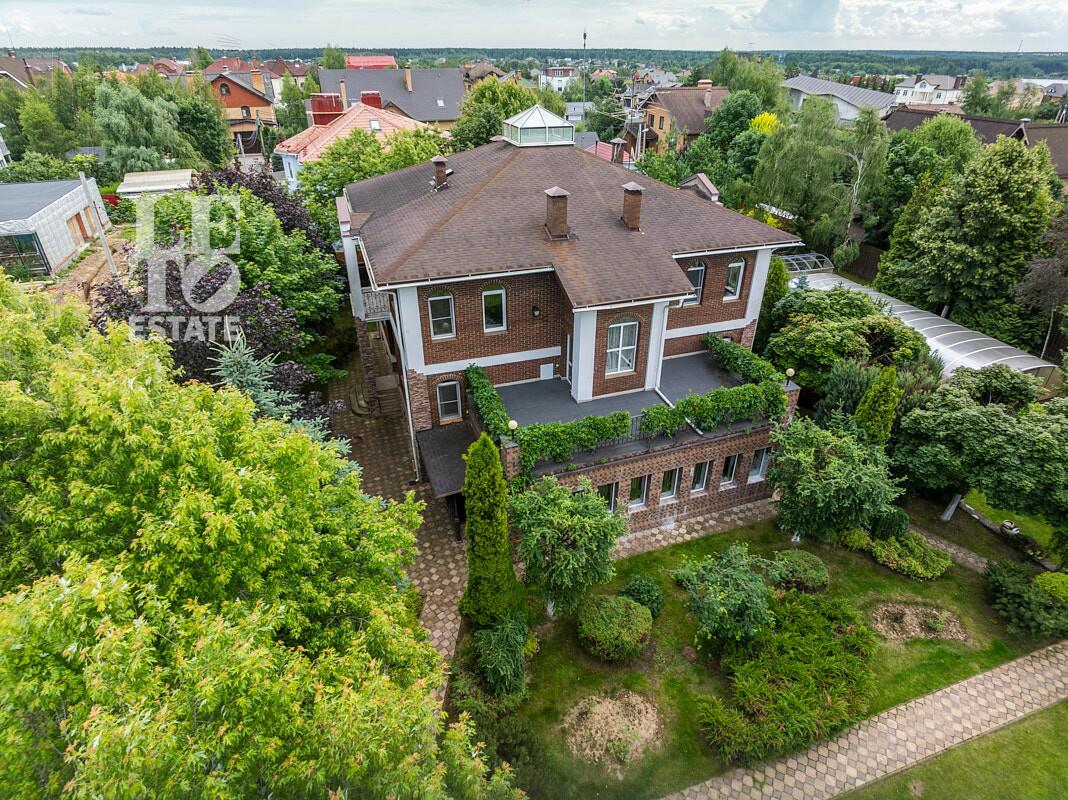 2-этажный коттедж 461.4 м² с отделкой