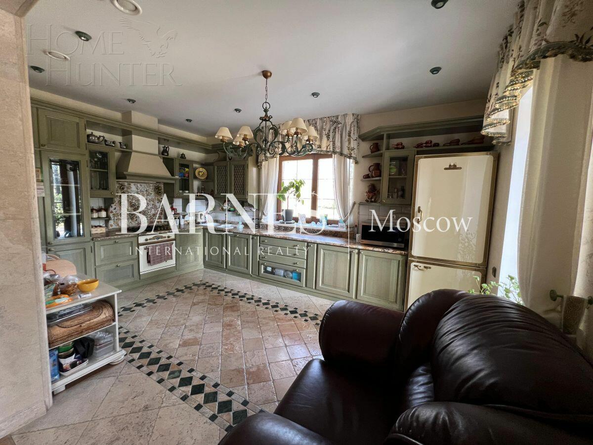 2-этажный коттедж 290 м² с отделкой