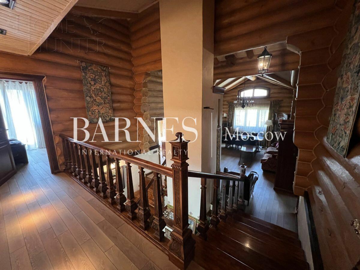 2-этажный коттедж 290 м² с отделкой