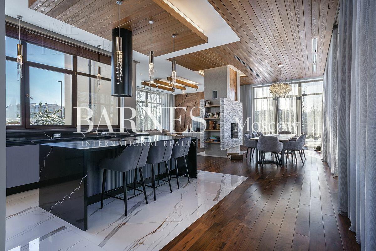 2-этажный коттедж 590 м² с отделкой