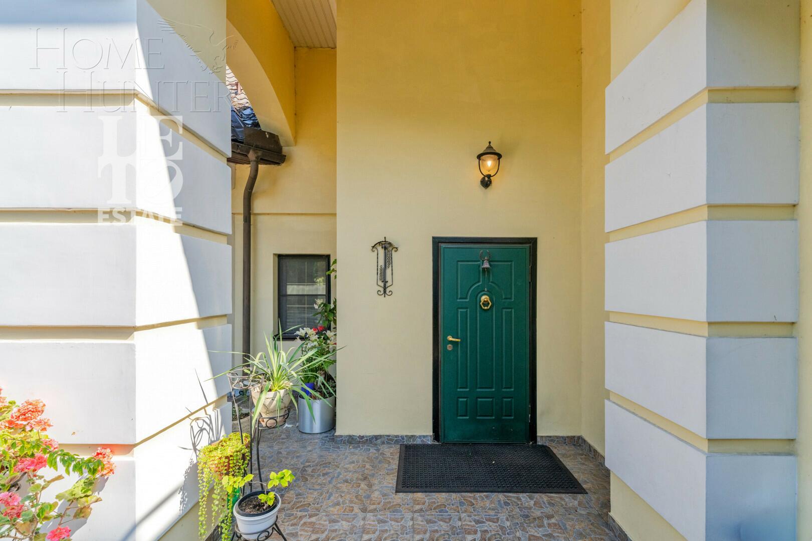 2-этажный коттедж 439.4 м² с отделкой