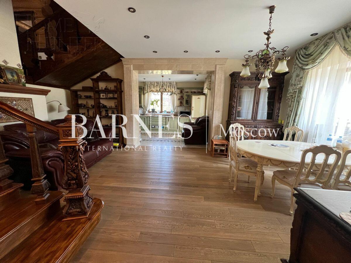 2-этажный коттедж 290 м² с отделкой