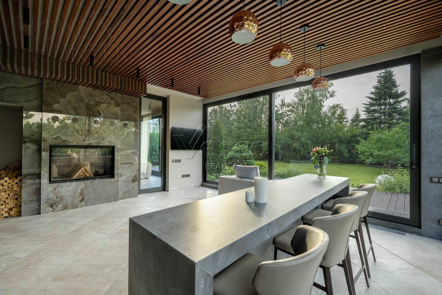 2-этажный коттедж 1 000 м² с отделкой