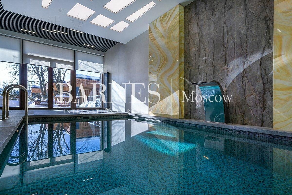 2-этажный коттедж 590 м² с отделкой